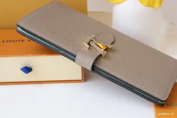 WIS LOUIS VERTICAL VUITTON WALLET 0603
